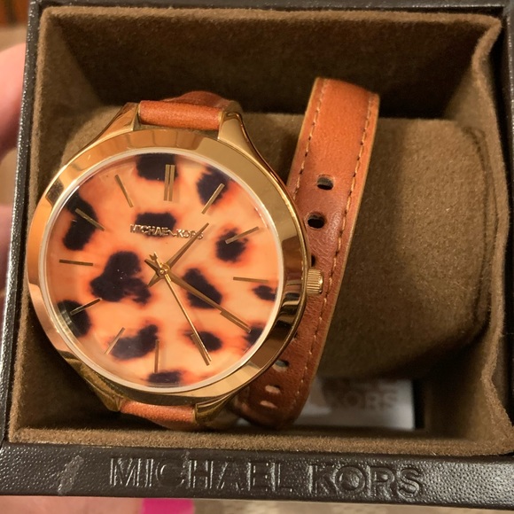EUC Authentic Michael Kors Cheetah Wrap Watch - Picture 3 of 4